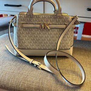 Michael Kors crossbody